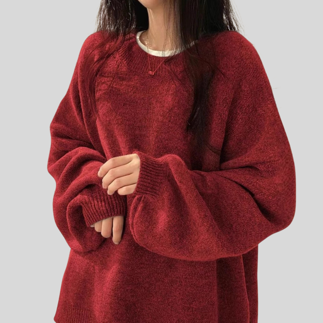 Blød oversize sweater til damer med rund hals set forfra