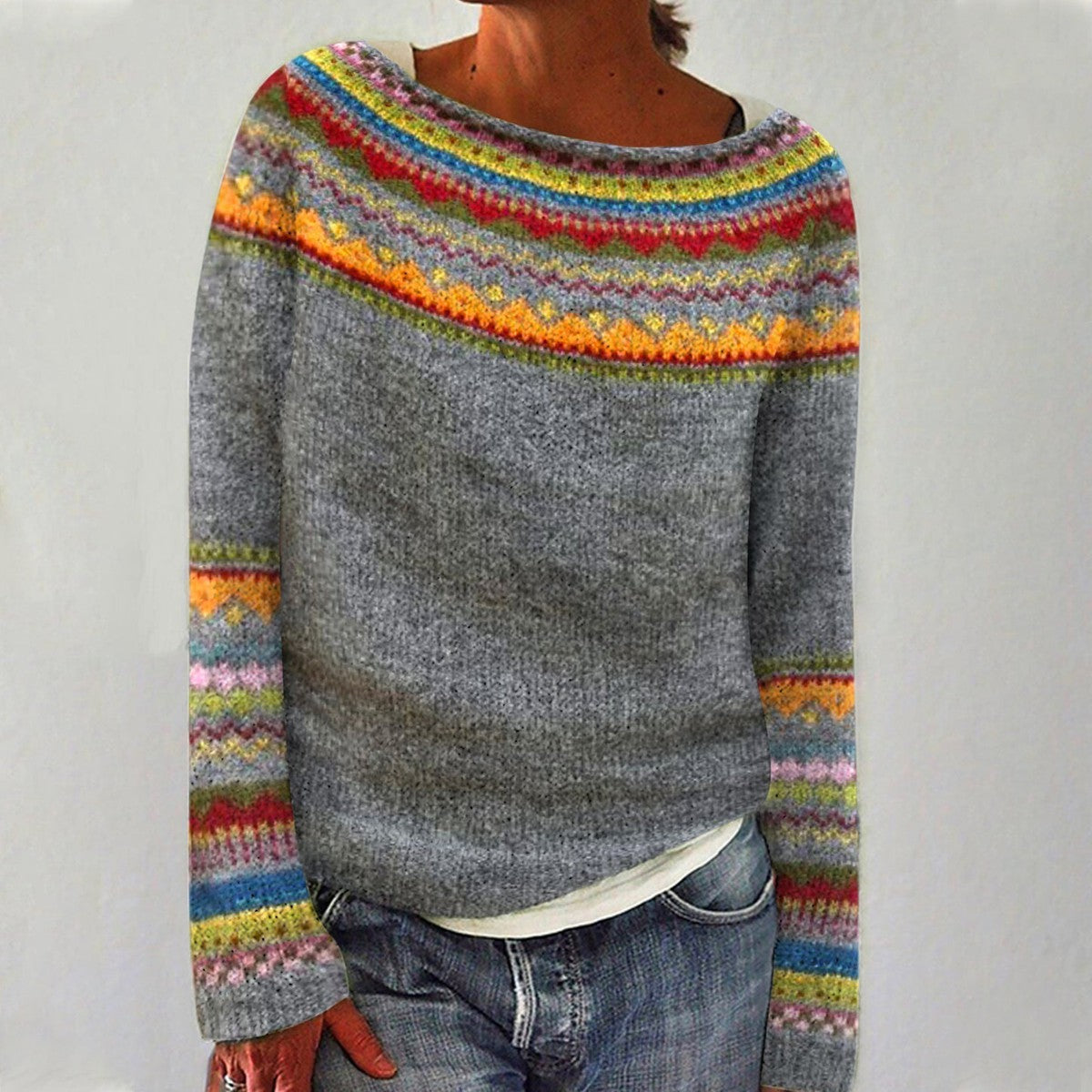 Flerfarvet sweater til damer med Fair Isle-mønster set forfra