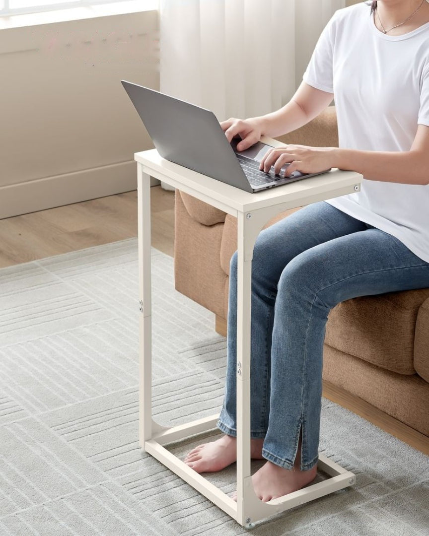 C-formet sidebord med metalstel og justerbare fødder, enkelt eller sæt med to, produktvisning 38 | Noreva Home