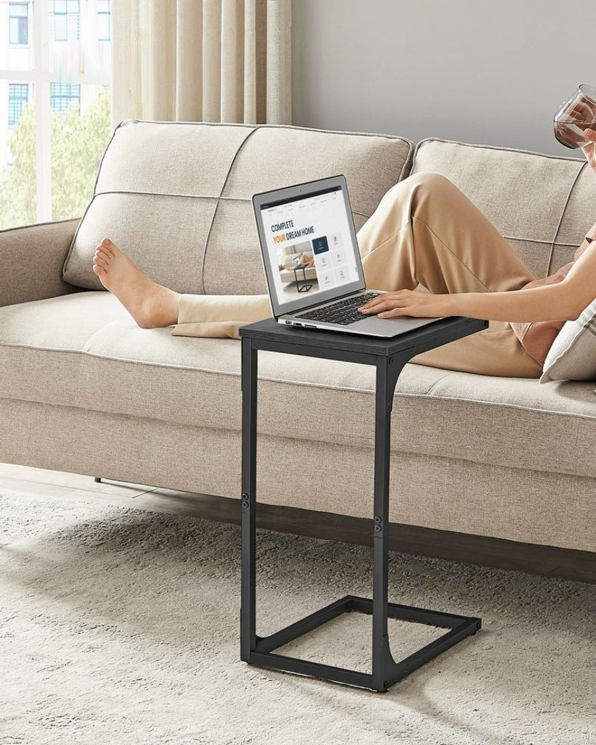 C-formet sidebord til sofa med stålstel, enkelt eller sæt med to, produktvisning 56 | Noreva Home
