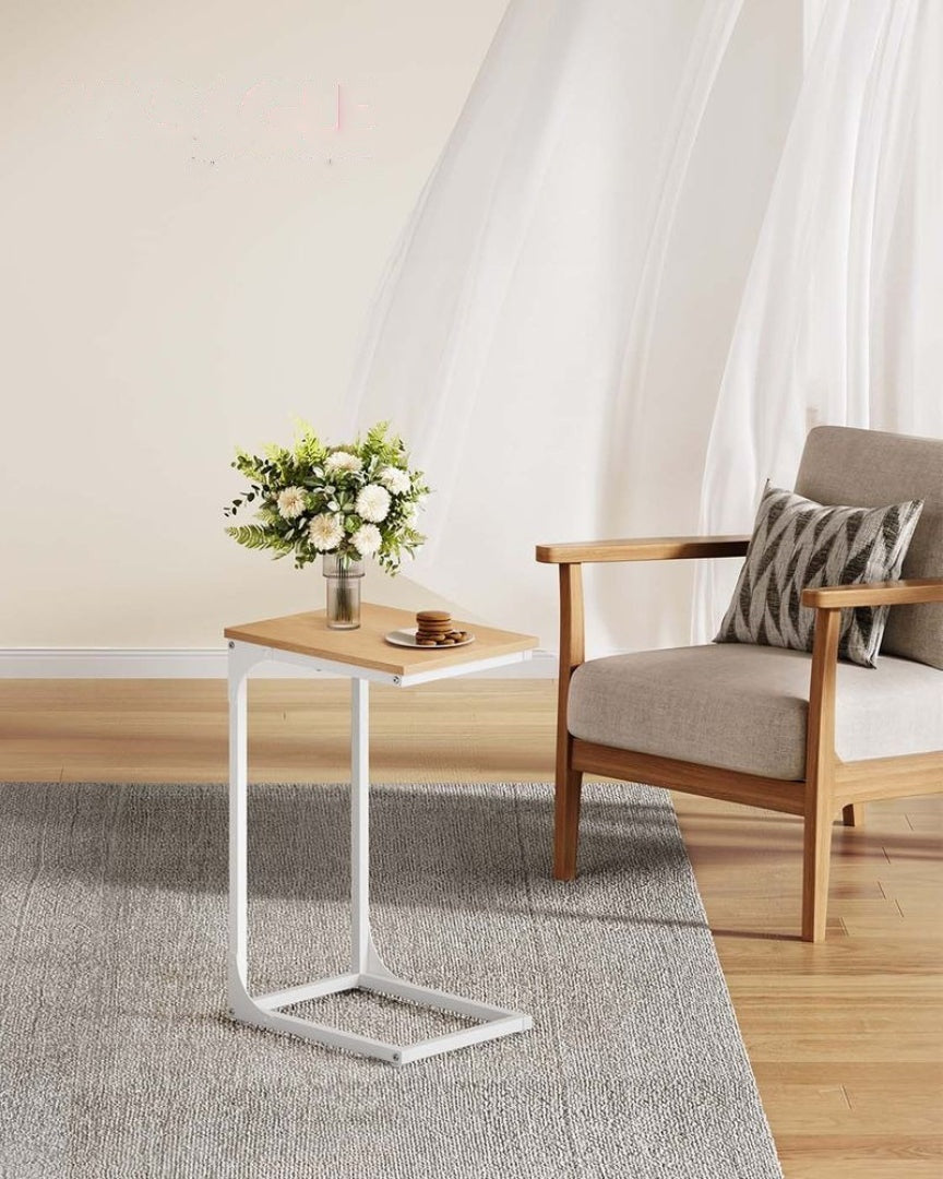 C-formet sidebord til sofa med stålstel, enkelt eller sæt med to, produktvisning 60 | Noreva Home