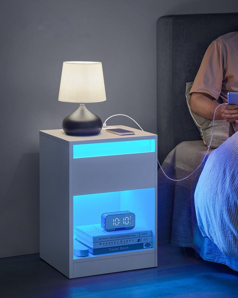 Natbord med Justerbar LED-belysning og Indbyggede Stikkontakter – produktvisning 9 | Noreva Home