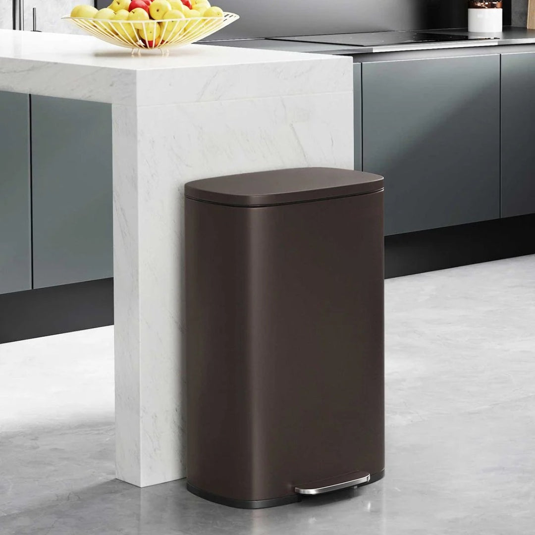 Trinbetjent skraldespand på 13 gallon i rustfrit stål med soft close-låg, produktvisning 20 | Noreva Home
