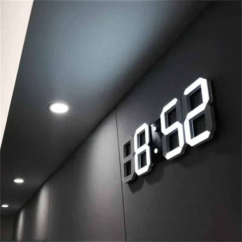 TIMEGLØD digitalt 3D LED vægur i hvid på væggen