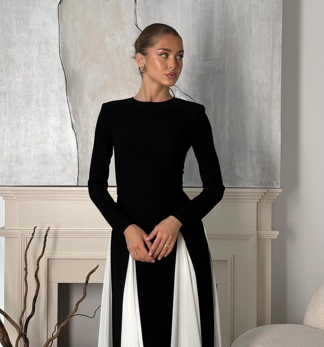 BYGLIMT chik kjole til damer vist i fuld figur