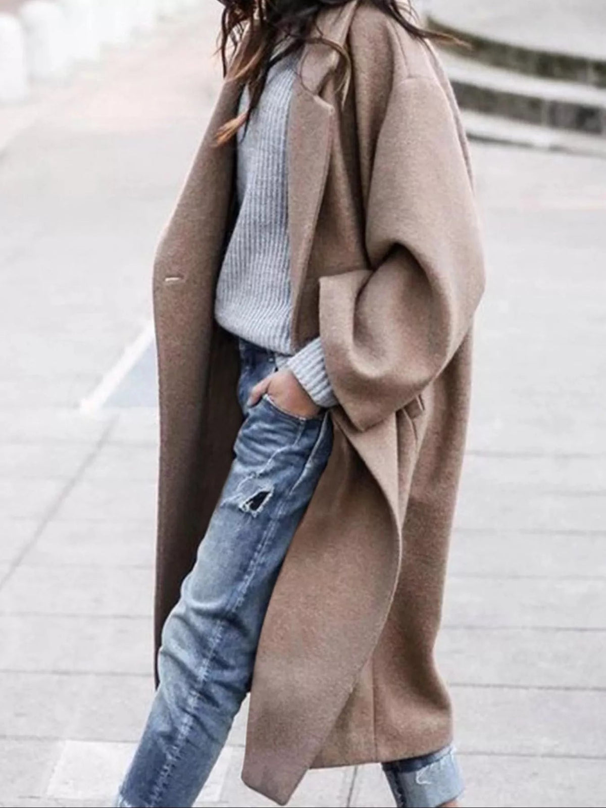 ELLEVANG khakifarvet lang oversized frakke set forfra
