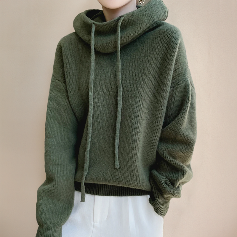 Grå hoodie med snøre og tragthals set forfra