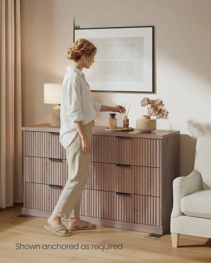 Bred kommode med 6 skuffer og riflet front, produktvisning 10 | Noreva Home