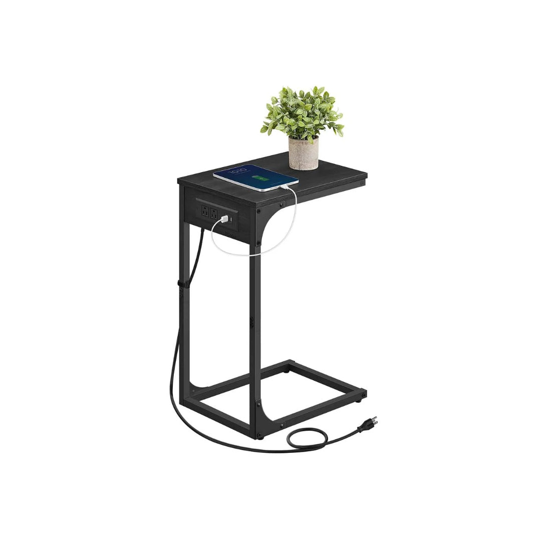 C-formet sidebord med ladestation, stikkontakter og USB-porte, produktvisning 1 | Noreva Home