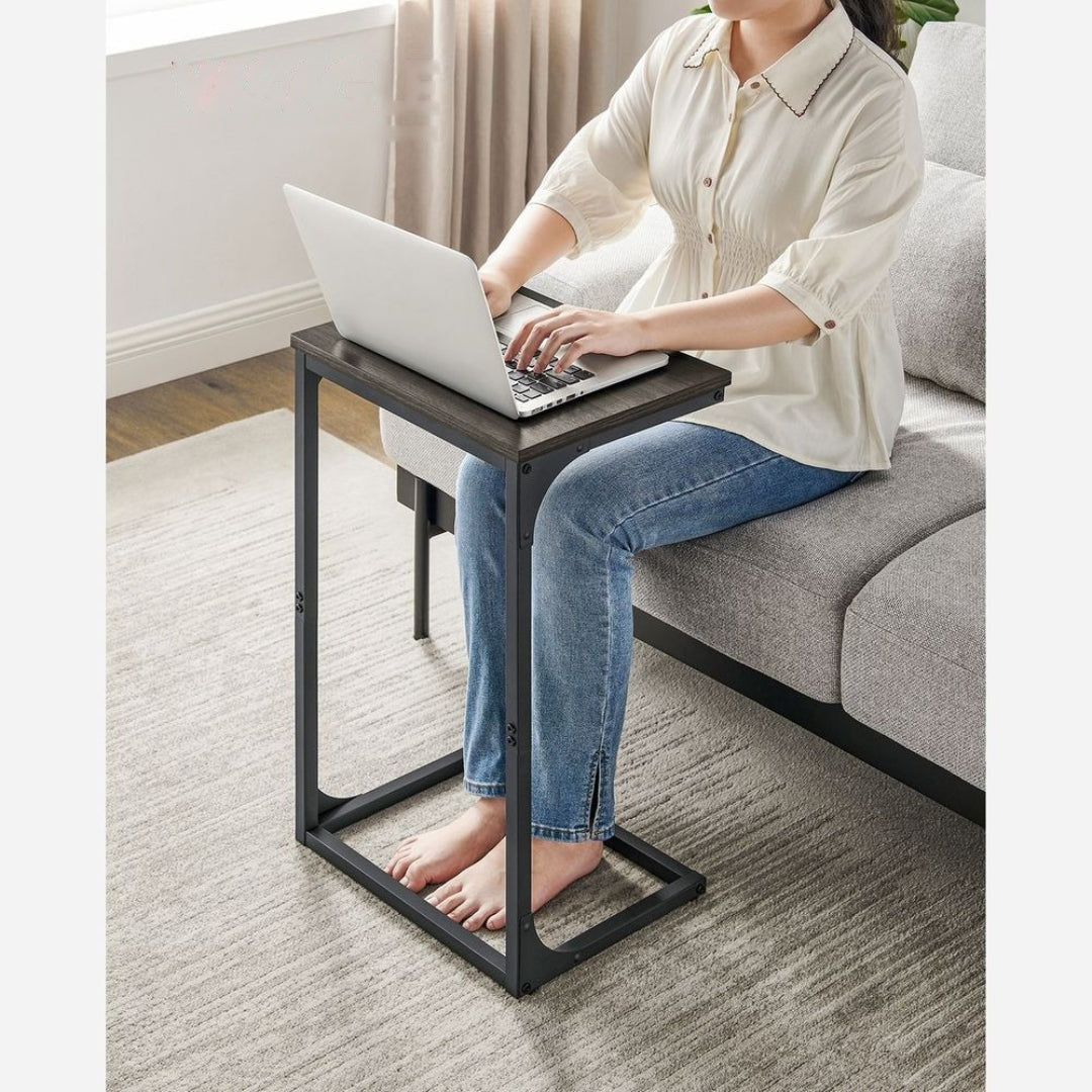 C-formet sidebord med metalstel og justerbare fødder, enkelt eller sæt med to, produktvisning 10 | Noreva Home