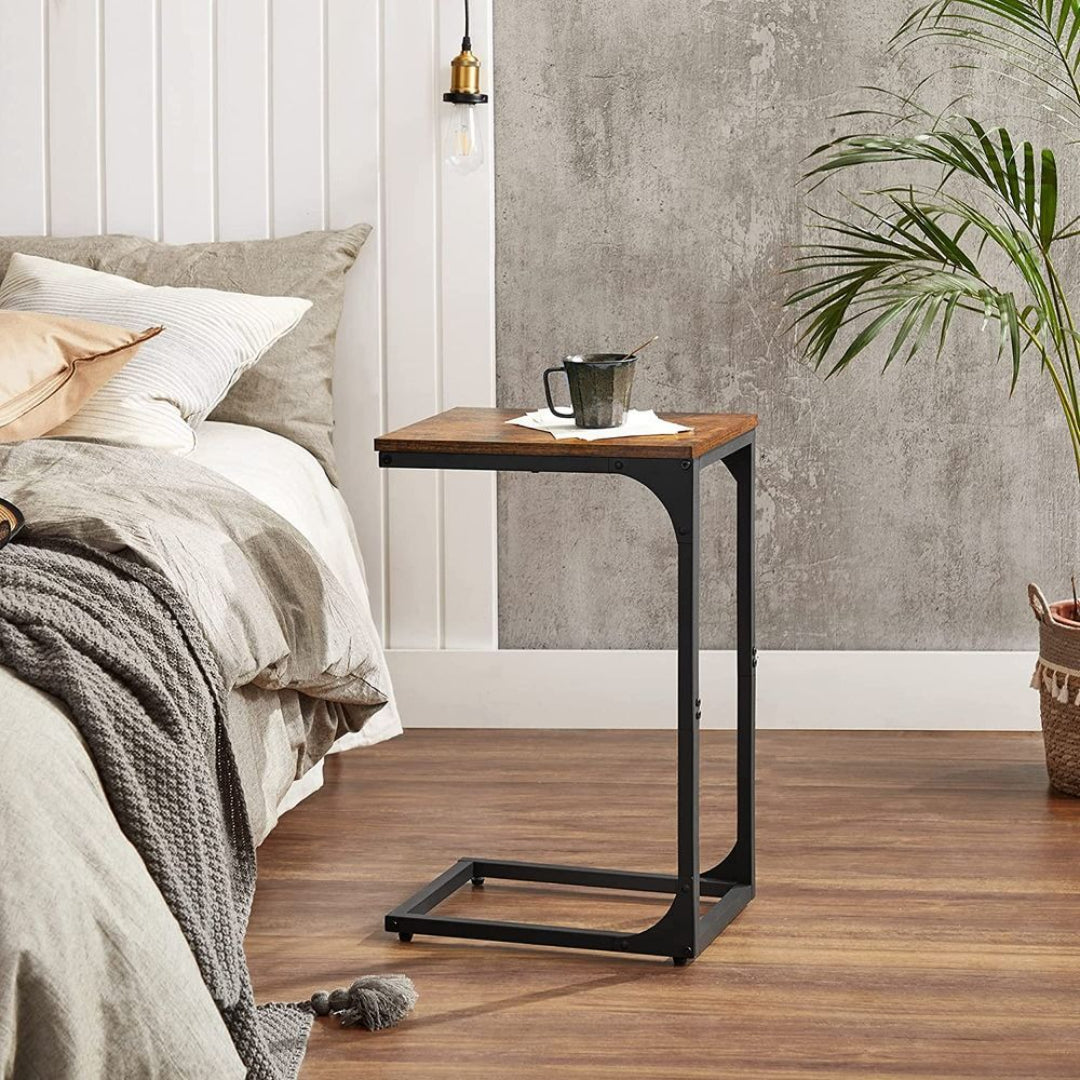C-formet sidebord til sofa med stålstel, enkelt eller sæt med to, produktvisning 41 | Noreva Home
