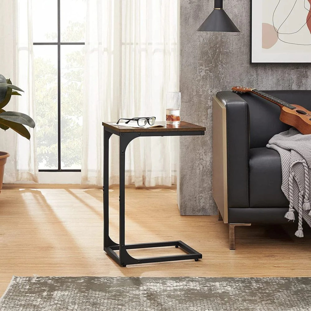 C-formet sidebord til sofa med stålstel, enkelt eller sæt med to, produktvisning 42 | Noreva Home