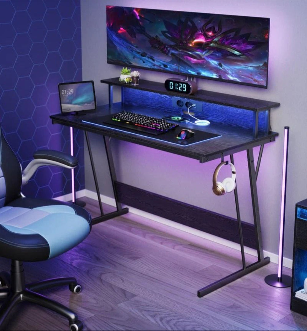Gaming skrivebord med LED-lys og stikkontakter – produktvisning 4 | Noreva Home