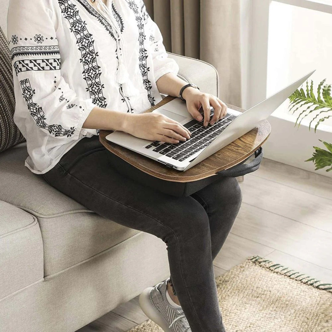 Skødebord til bærbar computer med håndtag og pude, produktvisning 2 | Noreva Home