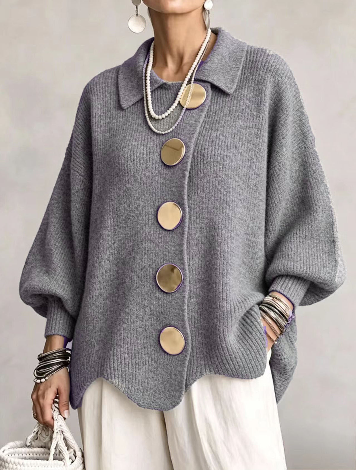 Oversized strikcardigan til damer med store guldfarvede knapper, billede 4