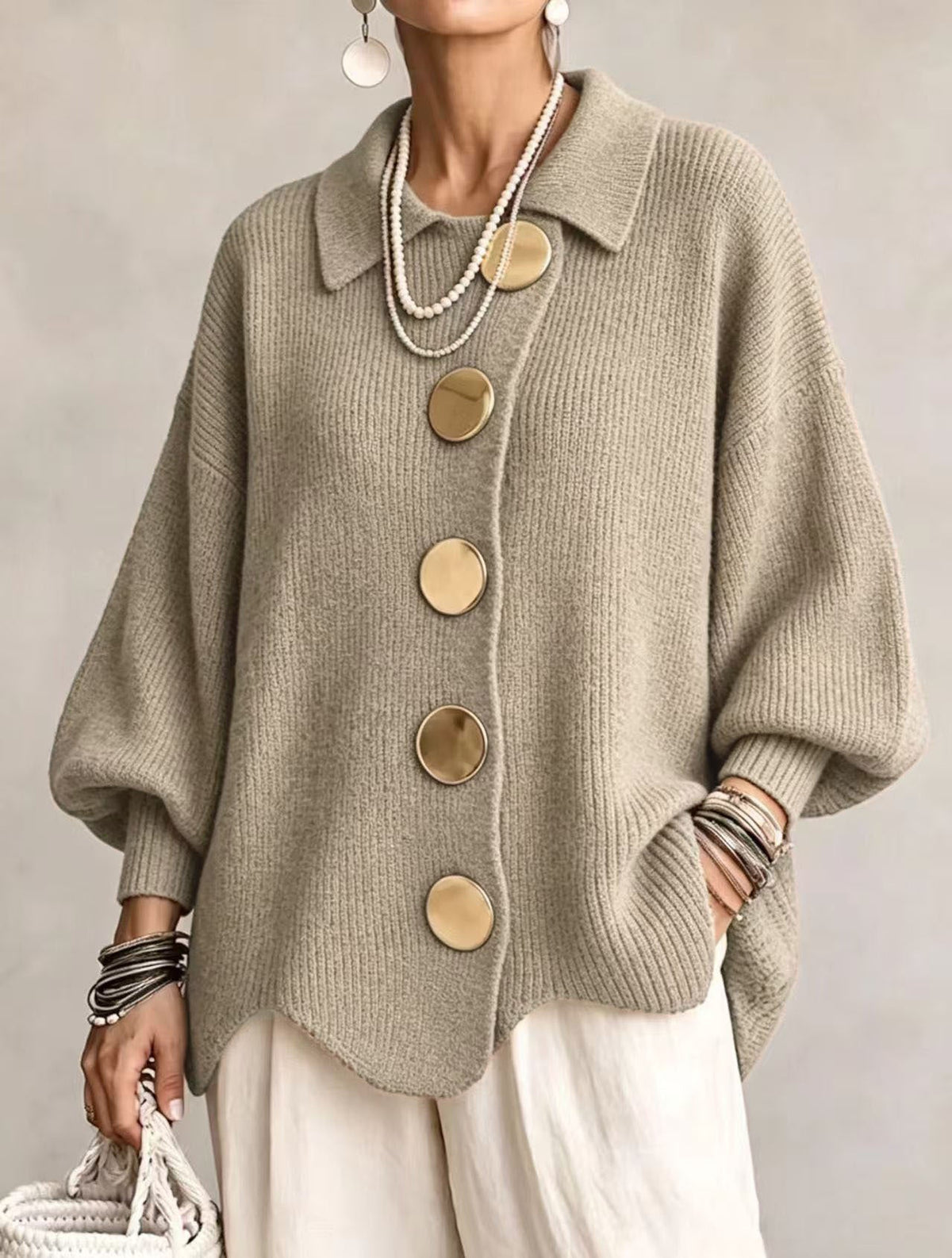 Oversized strikcardigan til damer med store guldfarvede knapper, billede 10
