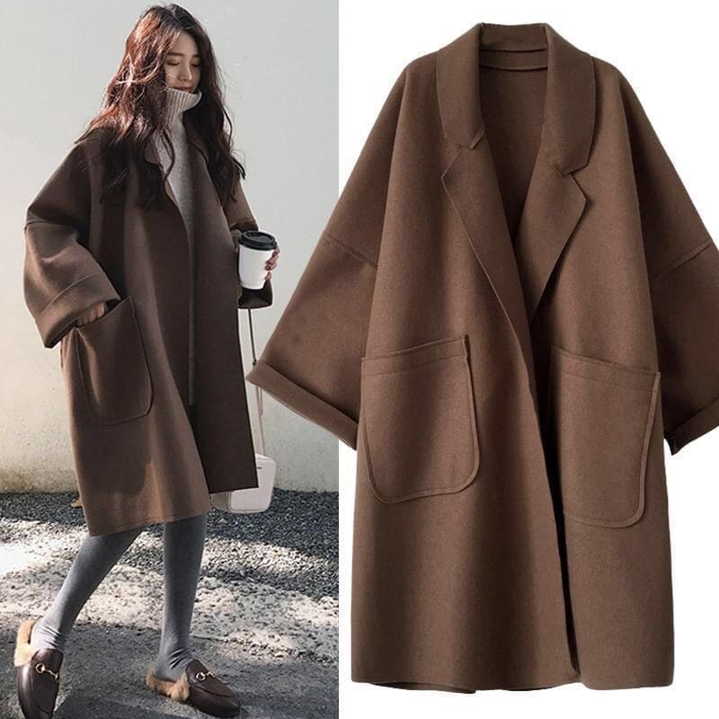 REVERSLUND oversized trenchcoat i kaffebrun set forfra