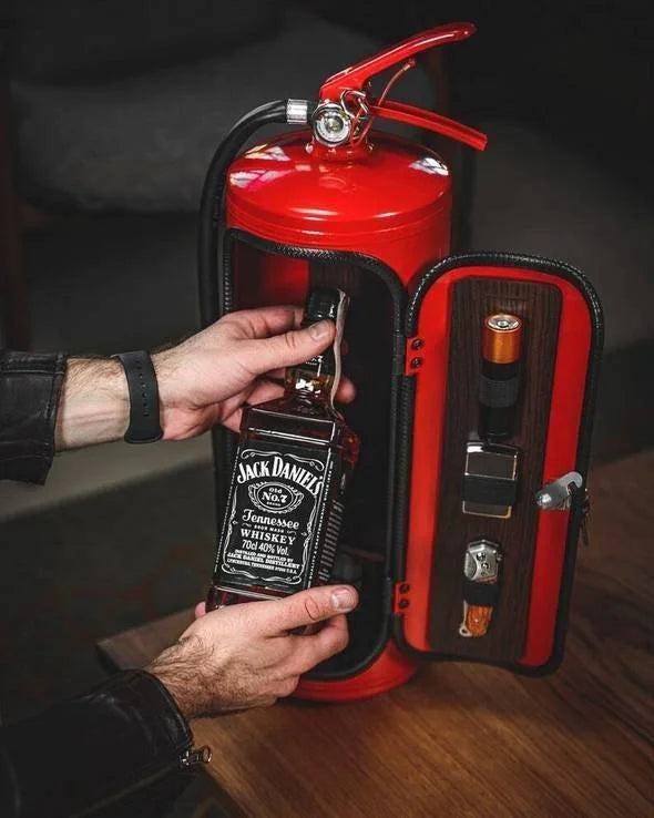 Skjult minibar i metal med design som en ildslukker – billede 3
