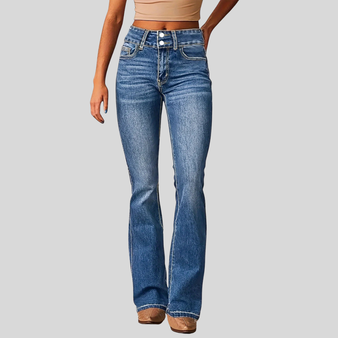 Højtaljede jeans til damer med svajet ben set forfra
